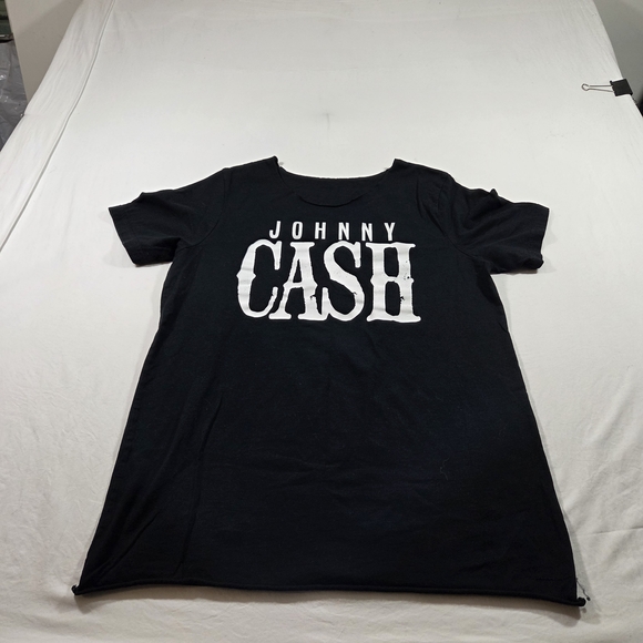 Johnny Cash Tops - Johnny Cash Graphic Tee in Black Short Sleeve Large Women's Raw Neck